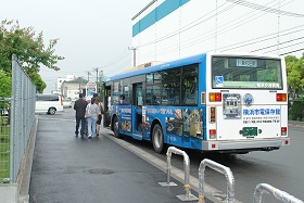 横浜交通開発バス61系統
