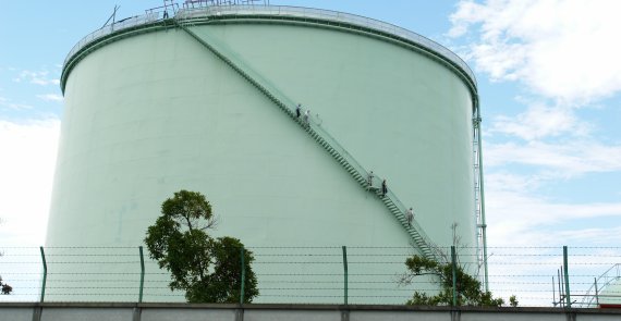東京ガスのLNGタンク