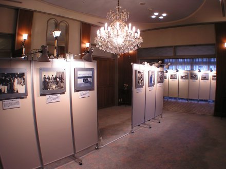 �ʐ^�W�̗l�q