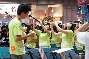 �u���X�E�J�X�~�b�V���A�v�������c�n�ƍ� �S���Q�W��