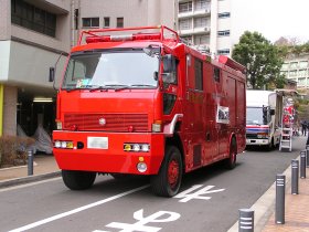 区役所横の消防車