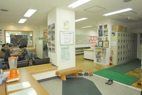 �R�~���j�e�B��n�E�X�ٓ�