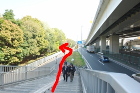 東芝グランドへ