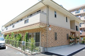 グループホームふぁいと天神橋