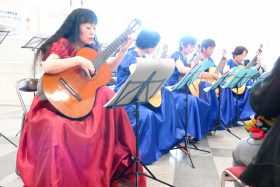 ��m�q�ƒ��Ԃ���