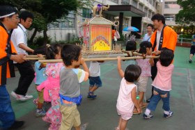 ウェスト☆キッズ 子ども神輿