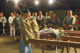 中原の万灯神輿