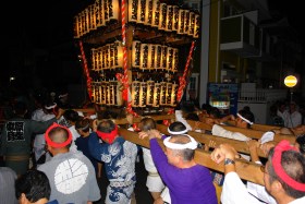 中原の万灯神輿