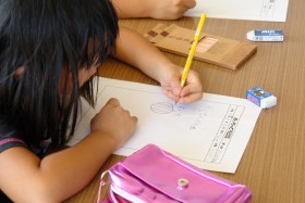 子ども達がレポート作成中