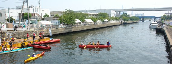 堀割川の日:全景