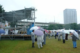 雨のステージ