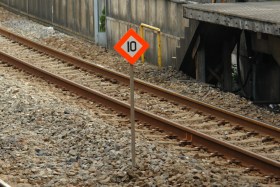 新杉田駅ホームを見学