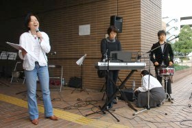 中村館長もキーボードで参加