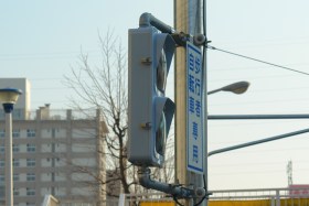 歩行者信号を横から見ると