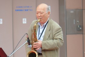 泰地虔郎さん(サックス)