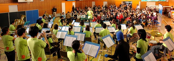 洋四小コミュニティハウスの発表会