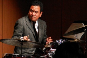 }CP͍ on Drums
