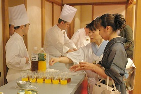 �H�V���E���_�����̑V�Q�O�O�X