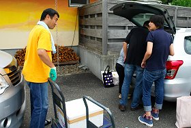 バルブのスタッフ一同、東北で炊き出し