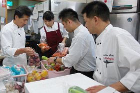 バルブのスタッフ全員で東北へ炊き出し