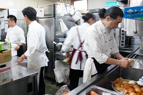 バルブのスタッフ全員で東北へ炊き出し