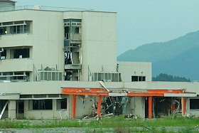 バルブのスタッフ全員で東北へ炊き出し