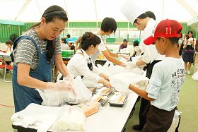 バルブのスタッフ全員で東北へ炊き出し