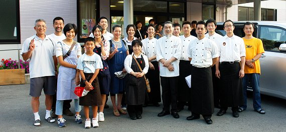 バルブのスタッフ全員で東北へ炊き出し