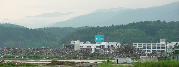 バルブのスタッフ全員で東北へ炊き出し
