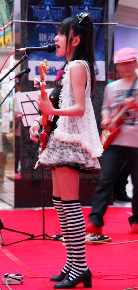 小学生のギタリスト@プララ杉田創業祭2012