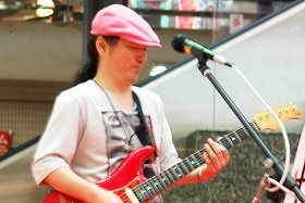小学生のギタリスト@プララ杉田創業祭2012
