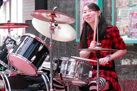 小学生のギタリスト@プララ杉田創業祭2012