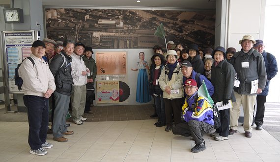 港町十三番地楽譜 京急大師線 港町駅 階段