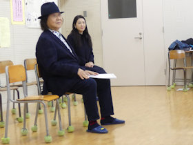 ミッキー吉野さん、母校・浜小学校で