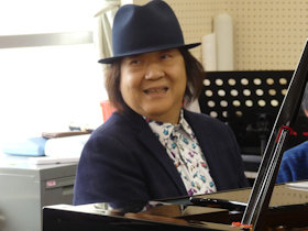 ミッキー吉野さん、母校・浜小学校で