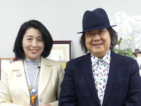 ミッキー吉野さん、母校・浜小学校で